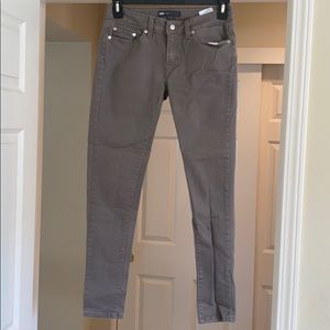 Levi’s Women’s light creme brown size W30 L32